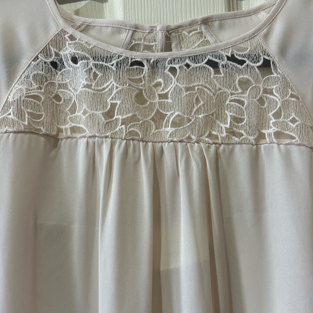 Maeve by Anthropologie Flutter Sleeve Cream Blouse - Picture 2 of 5